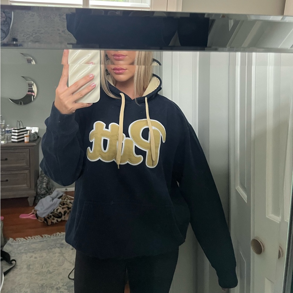 University of Pittsburgh sweatshirt
